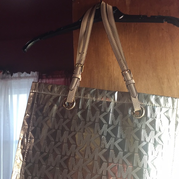 Purse - Picture 3 of 8